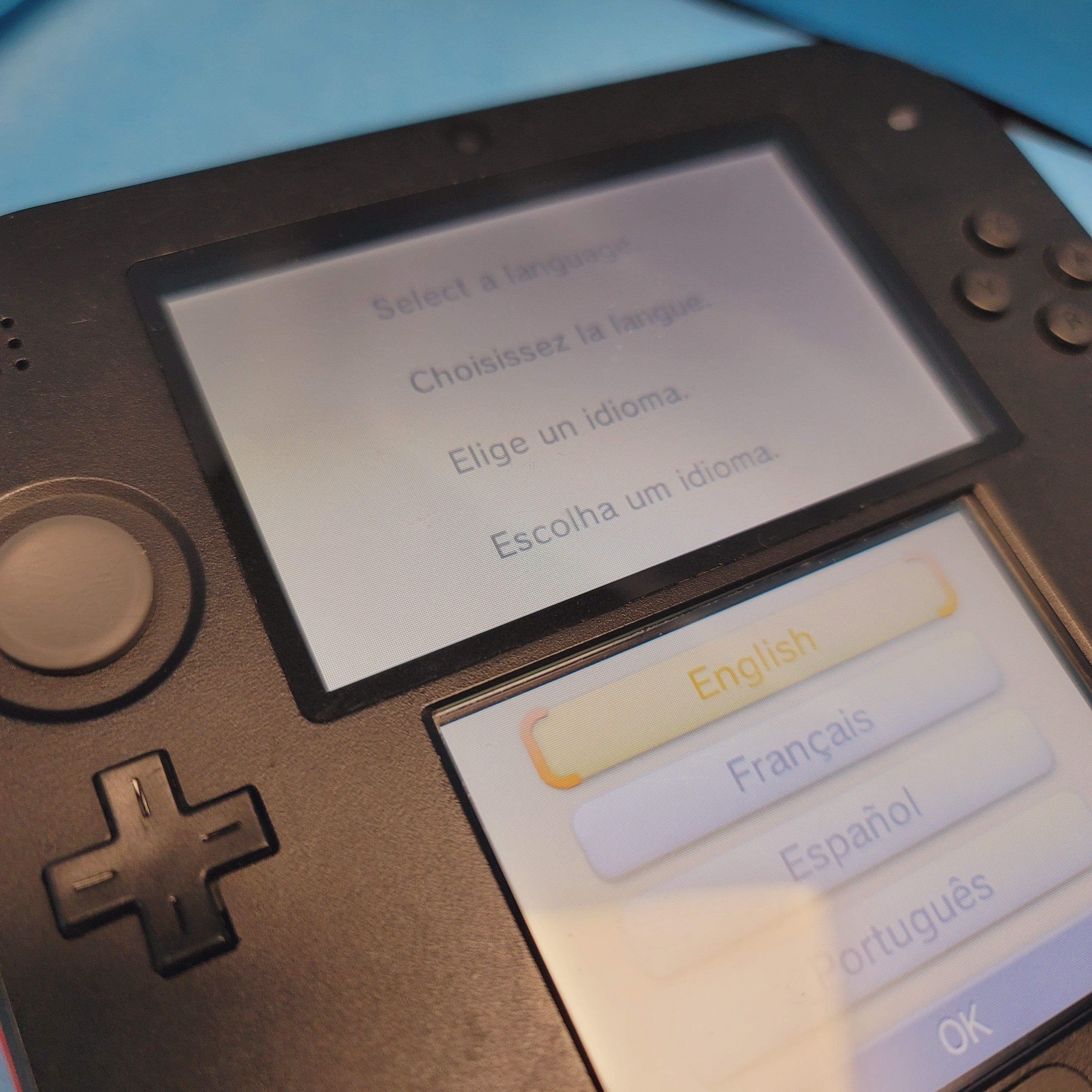 2DS System (Black & Red / Minor Cosmetic Damage)