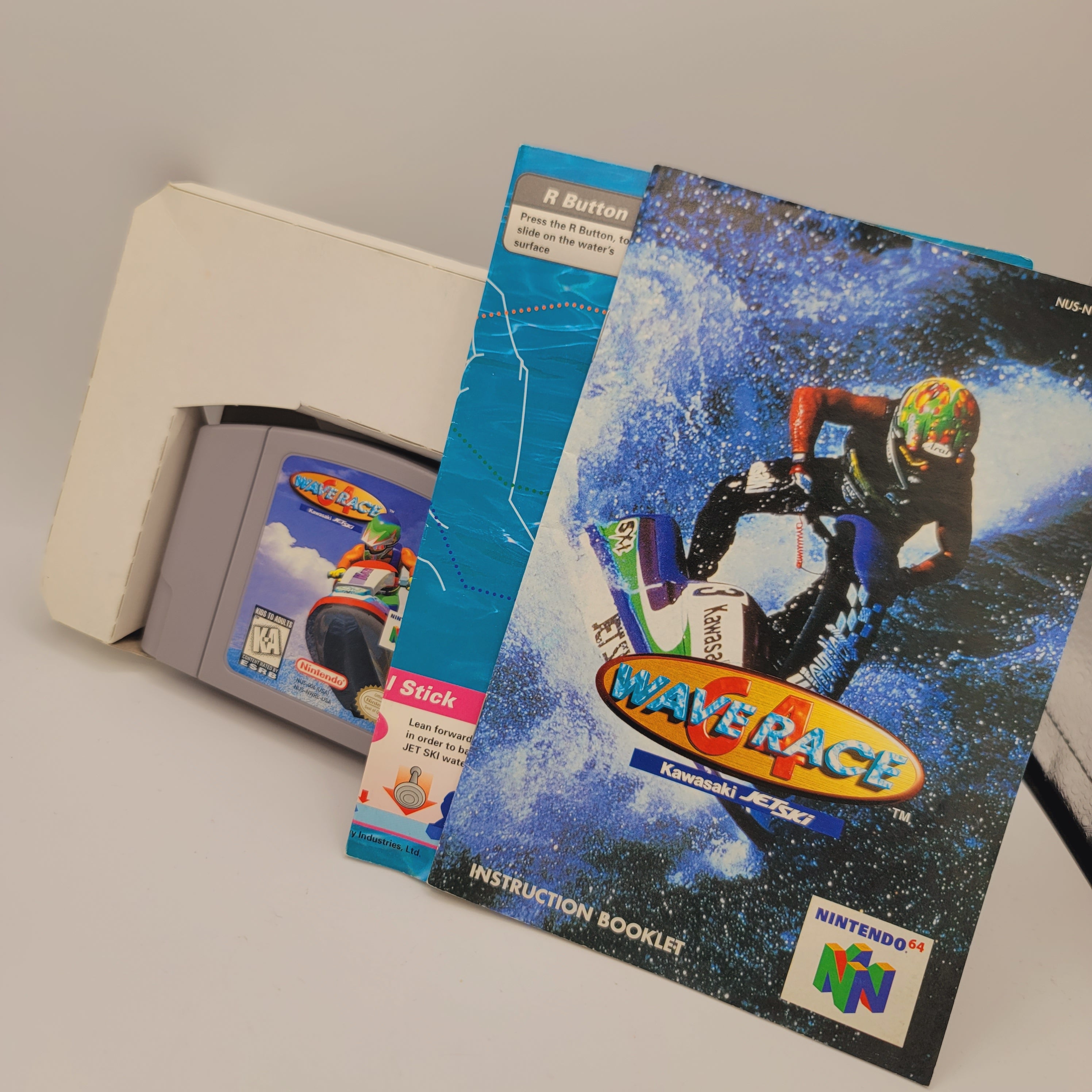 N64 - Wave Race 64 (Complete in Box / B- / With Manual)