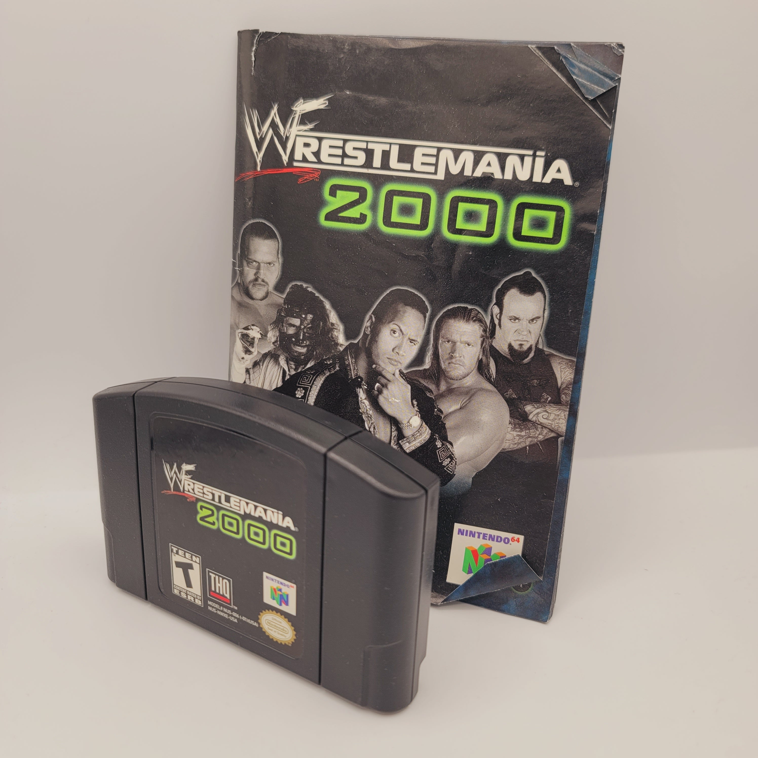 N64 - WWF Wrestlemania 2000 (Complete in Box / D / With Manual)
