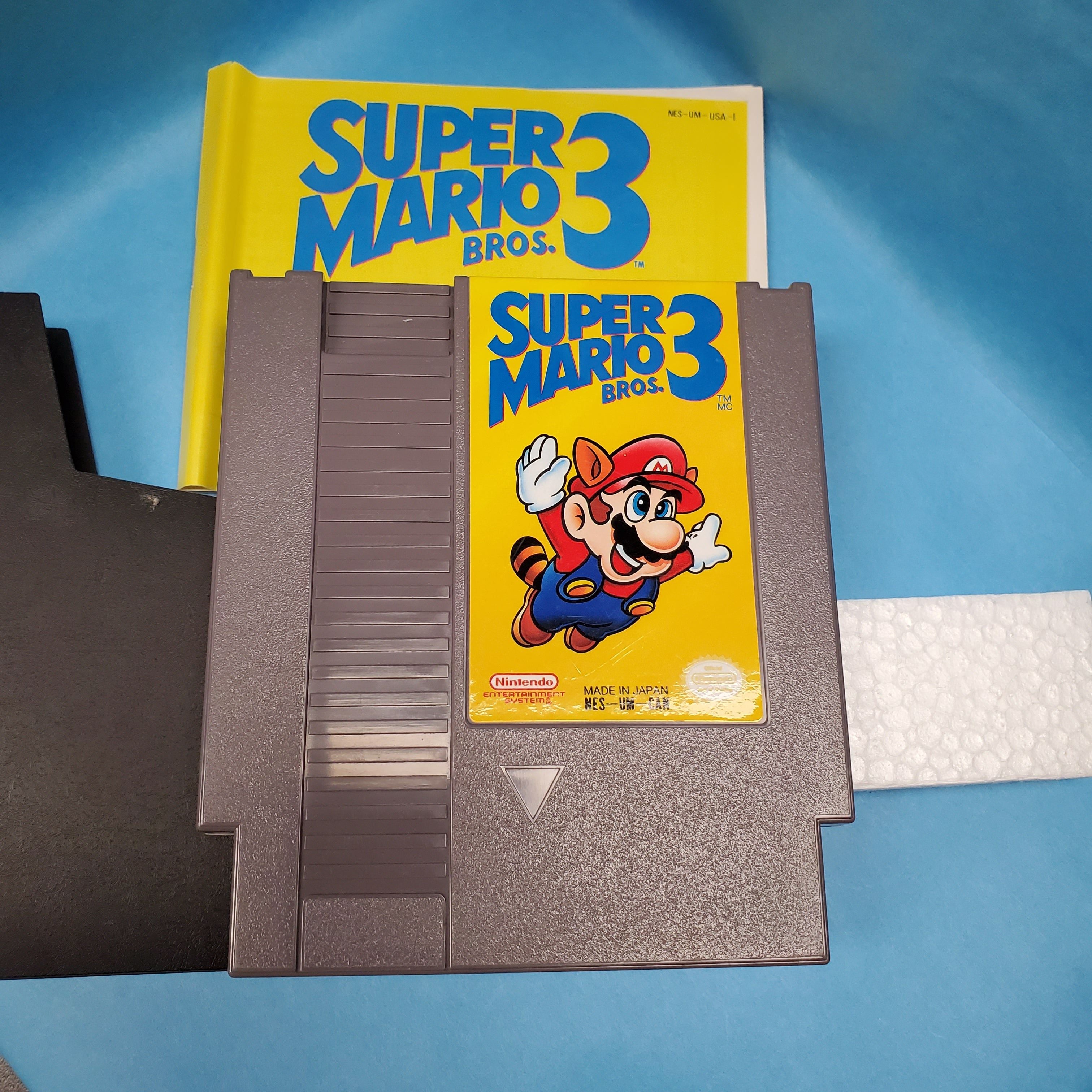 NES - Super Mario Bros 3 (Complet en boîte / Grade A / Avec manuel)